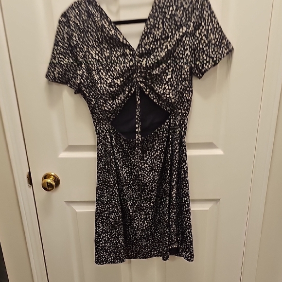 Club Monaco Floral V-Neck Dress - Black and White - Picture 4 of 5